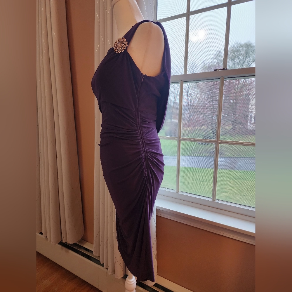 Dress - Picture 5 of 6